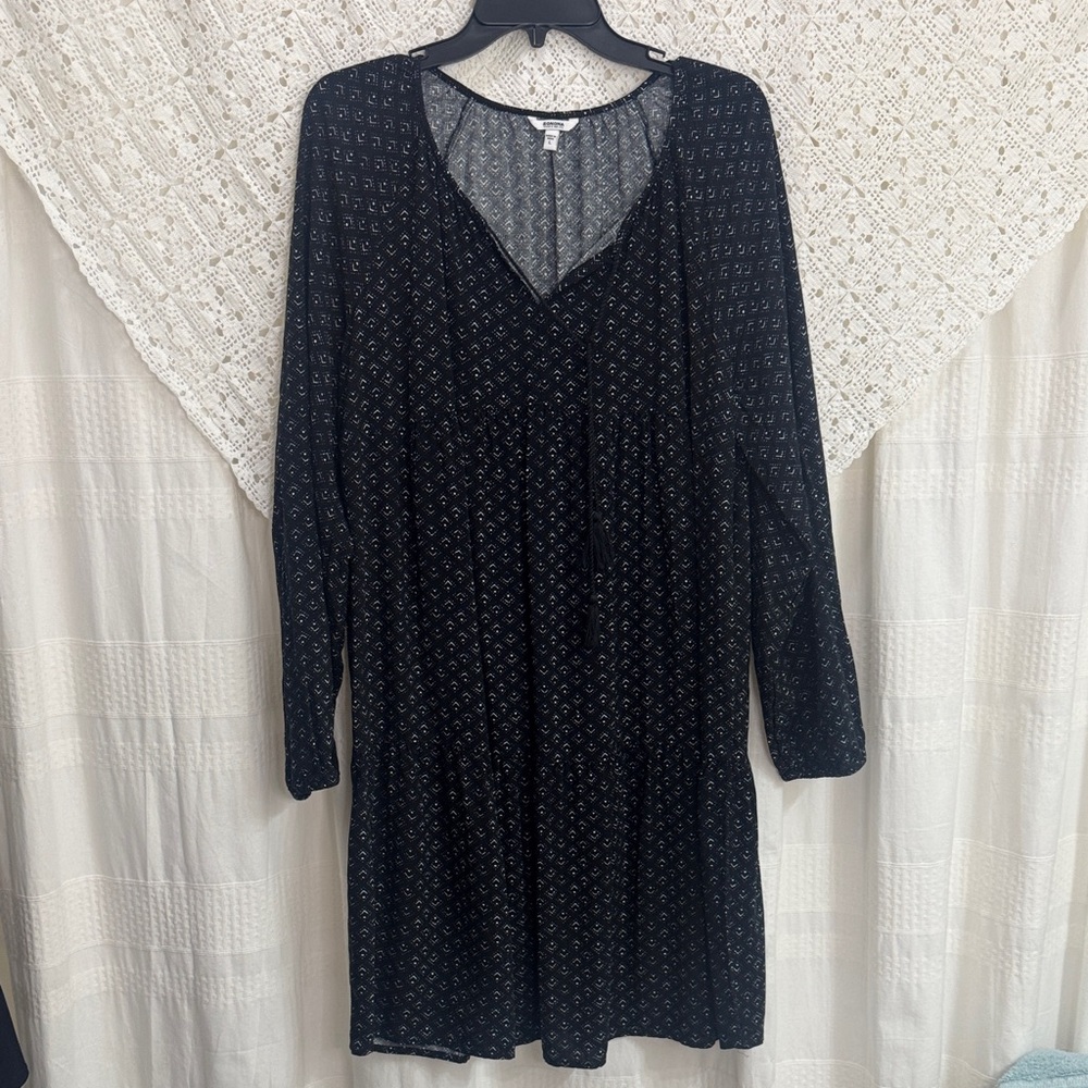 Sonoma Women’s Black Long Sleeve Dress with Pattern